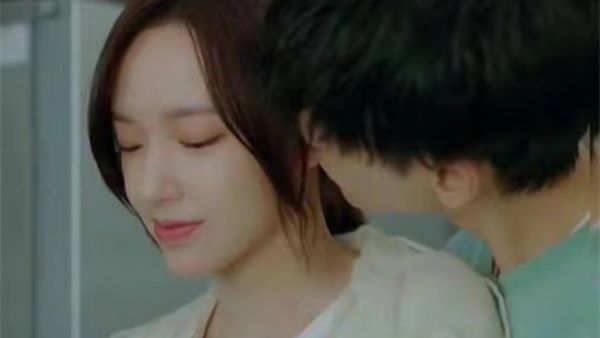 女生被舔耳朵和手指是什么感觉