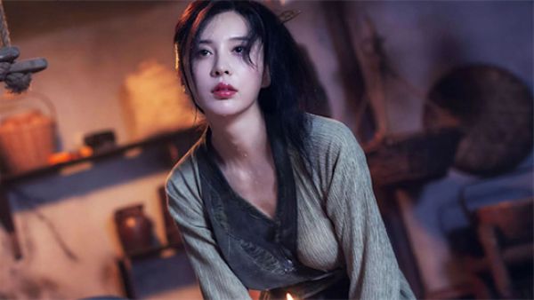 肉上面一个入念什么