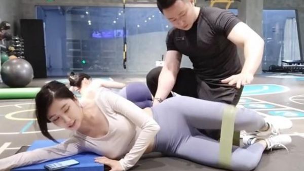 老婆健身房找男教练合适吗