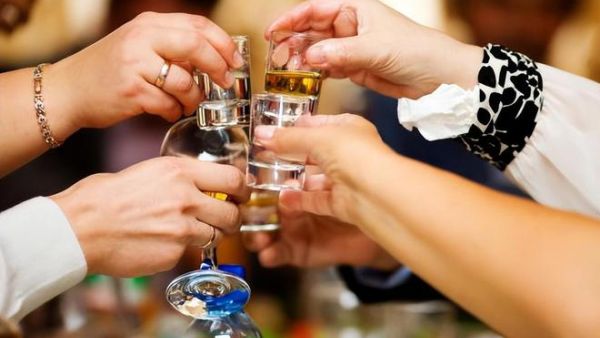 酒桌文化是苏联传入的吗