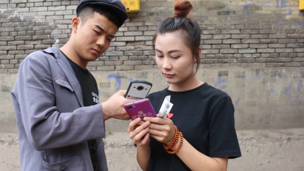 没钱吃饭街头陌生人借钱骗局