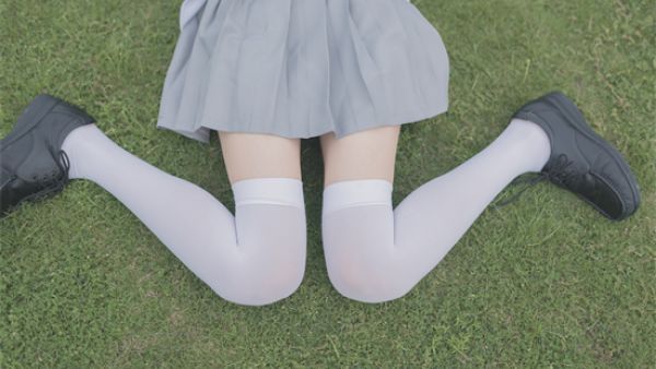 过膝袜穿上是什么感觉