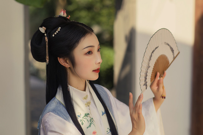 柳如烟是什么梗?如烟大帝恐怖如斯 - 第1张 - 坑多多 柳如烟是什么梗?如烟大帝恐怖如斯 - 第1张