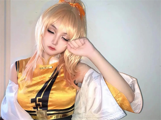 姬小满拿枪奖励自己 姬小满裸妆图片 - 第2张 - 坑多多 姬小满拿枪奖励自己 姬小满裸妆图片 - 第2张