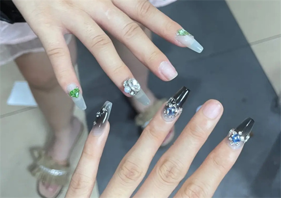 女生为什么中指不做美甲 - 第1张 - 坑多多 女生为什么中指不做美甲 - 第1张