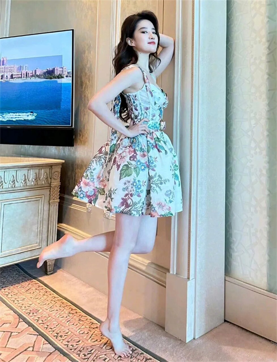 刘亦菲的脚是什么梗 - 第7张 - 坑多多 刘亦菲的脚是什么梗 - 第7张