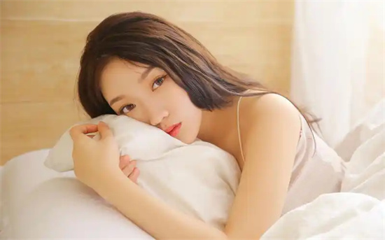 女生夹屁股绷腿趴着什么毛病 - 第2张