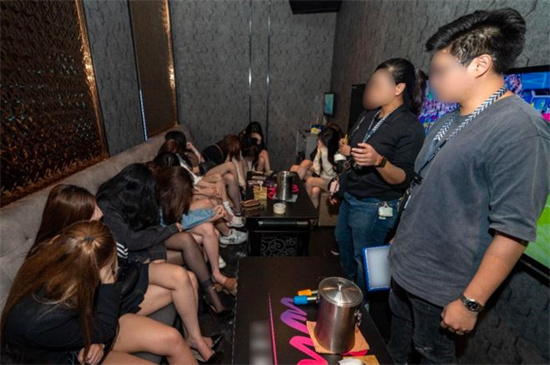 胸推 打飞机 舌舔 踩背等按摩类服务违法吗 - 第3张