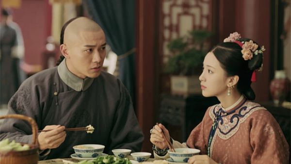 对食、磨镜、手抚口啮是什么意思